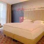Hotell Dormero Deho Linz
